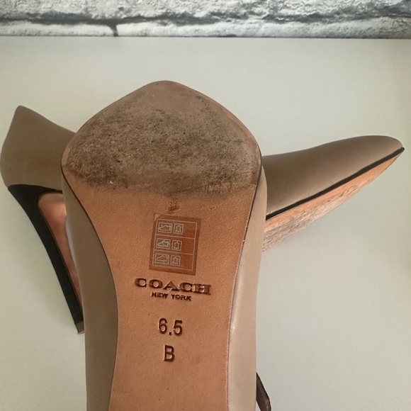 Coach Fulton Mink Grey and Black Heels (Size 6.5/7) - Picture 7 of 9